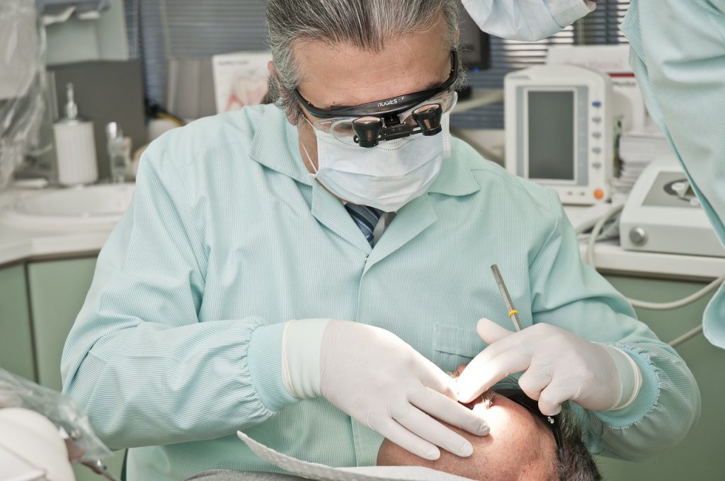 Las matrices dentales también realizan una función protectora durante el proceso de restauración dental